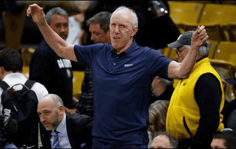 Bill Walton fue campeón de la NBA en 1977 con los Portland Trail Blazers y en 1986 con los Boston Celtics. AP / ARCHIVO