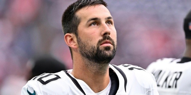 Demandan a pateador de los Commanders