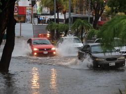 Aun cuando preparemos nuestro hogar para el inminente impacto, siempre es indispensable estar informados. EFE / ARCHIVO