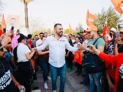 Cerca de mil personas acompañaron al candidato, ESPECIAL / GERARDO QUIRINO