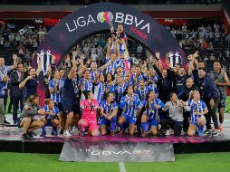 La costarricense Amelia Valverde se convirtió en la cuarta entrenadora en coronarse en su primer torneo con Monterrey. IMAGO7