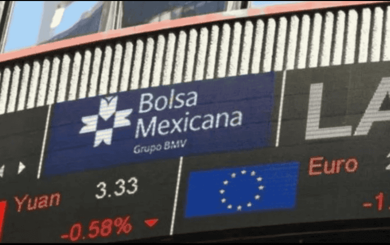 En la jornada, el peso se depreció un 0.9% frente al dólar, al cotizar a 16.8 unidades por billete verde, luego de los 16.65 en la jornada previa, según datos del Banco de México. EFE / ARCHIVO