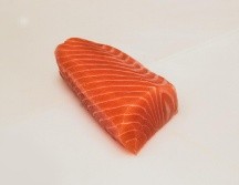 Estos son sólo algunos de los beneficios para la salud que tiene el comer salmón y que seguramente no conocías. UNSPLASH/ Abstral Official