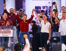 En su cierre de campaña, Claudia Delgadillo estuvo acompañada por la candidata a Presidenta de México, Claudia Sheinbaum, quien mostró su apoyo total a la abanderada al gobierno jalisciense. EL INFORMADOR/ A. Navarro.