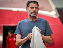 La salida de Fernando Hierro significa un duro golpe para unas Chivas. IMAGO7