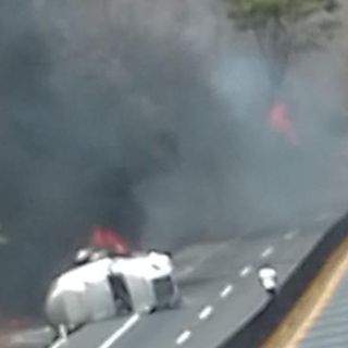 Se incendia tráiler en Plan de Barrancas