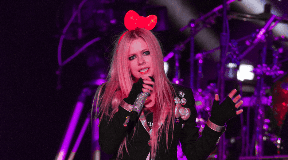 Usuarios aseguran que Avril Lavigne luce 