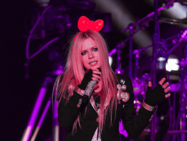 Usuarios aseguran que Avril Lavigne luce "desganada" en sus conciertos. NOTIMEX/ARCHVO
