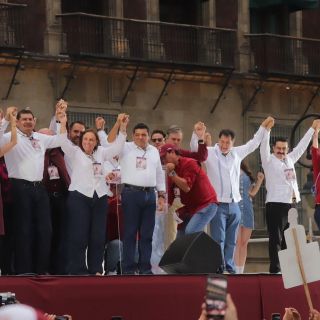 Carlos Lomelí asiste al cierre de campaña de Claudia Sheinbaum