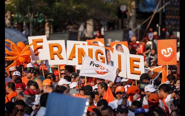 Frangie agradeció también a los integrantes de su campaña por no caer en provocaciones de los partidos rivales y que deben seguir trabajando en equipo para ganar la elección del domingo. EL INFORMADOR / H. Figueroa