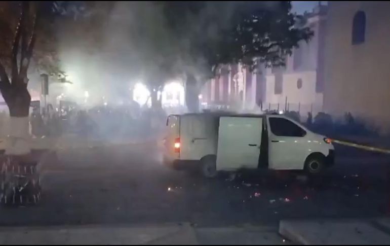 Al lugar llegaron elementos de Protección Civil para sofocar el incendio. ESPECIAL