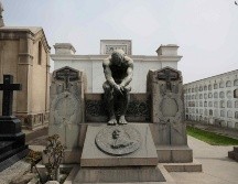 Dentro del cementerio se encuentran las tumbas de grandes personajes de la historia peruana. EFE / P. AGUILAR