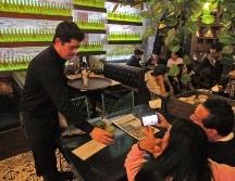 Sólo los restaurantes podrán vender bebidas alcohólicas este fin de semana. EL INFORMADOR/Archivo