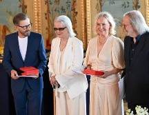 ABBA recibió la Orden Real Vasa por sus destacadas contribuciones a la vida musical sueca e internacional durante una ceremonia en el Palacio Real de Estocolmo. EFE/ Henrik Montgomery
