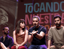Antonio Banderas presentó el musical “Tocando nuestra canción”, una comedia romántica que protagonizada por María Adamuz y Miquel Fernández. EFE/Jorge Zapata