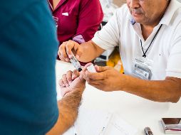 Los funcionarios de casilla son los encargados de instalar, recibir y contabilizar los votos de sus vecinos. EL INFORMADOR / ARCHIVO