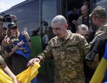 Ucrania ha recuperado un total de 3 mil 210 miembros del ejército y civiles ucranianos, desde el estallido de la guerra. AP / E. MALOLETKA