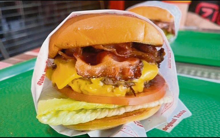 Acude a L.A. Burger un espacio para degustar unas buenas hamburguesas. CORTESÍA
