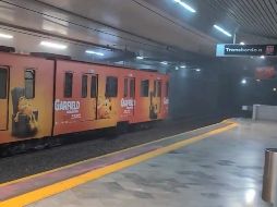 La línea 1 del Tren Ligero debió suspender su servicio unos momentos porque una balata causó mucho humo. ESPECIAL
