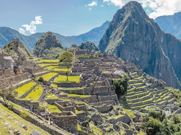 Machu Picchu. Esta antigua ciudad fue construida en el estilo Inca clásico, con paredes de piedra seca pulida. ESPECIAL