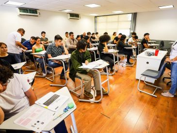 Ayer 882 aspirantes aplicaron el examen para una de las carreras que oferta el Centro Universitario de Guadalajara. EL INFORMADOR/A. Navarro