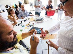 Ser funcionario de casilla conlleva mucha  responsabilidad. SUN / ARCHIVO