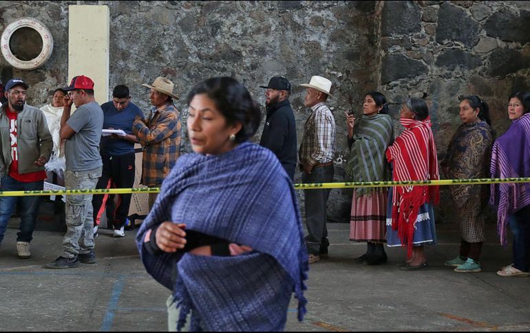 Salvo esos hechos criminales, no se reportan más incidentes graves durante la jornada electoral de este 2 de junio en Michoacán. EFE / I. Villanueva