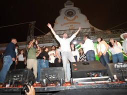 Gerardo Quirino Velázquez celebra con sus simpatizantes. EL INFORMADOR/J. Velazco
