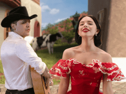A Ángela Aguilar la comenzaron a relacionar con Christian Nodal después de que se viralizara una foto en la que aparecen juntos. ESPECIAL