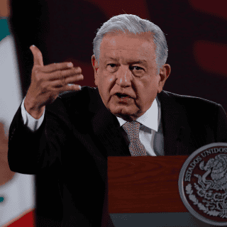 López Obrador atribuye caída de la Bolsa Mexicana a factores externos