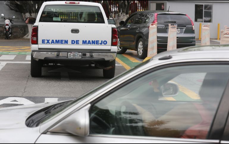 Si ya tienes licencia de conducir, pero esta vencida y además extraviada, deberás tramitar una certificación que tiene un precio de 56 pesos. EL INFORMADOR/ ARCHIVO.