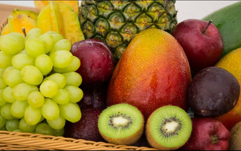 Las verduras, frutas, legumbres y algunas carnes son elementos indispensables en nuestra alimentación, y son comúnmente recomendados por médicos en casos de problemas específicos que requieren cambios en la dieta. Unsplash