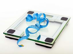 Esta fruta, rica en vitaminas A y C, contribuye de manera significativa al fortalecimiento del sistema inmunológico y al mantenimiento de una piel saludable. Pexels