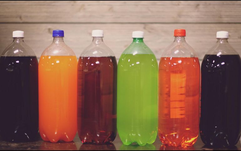 Mantenerse hidratado con agua limpia y natural sigue siendo la mejor manera de apoyar la salud renal y general. UNSPLASH / A. Shepherd