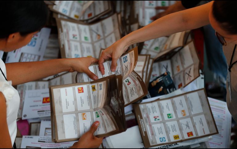 Este miércoles dio inicio el cómputo oficial de los votos para poder oficializar a las y los ganadores de la elección del pasado domingo en cada uno de los 20 consejos distritales de Jalisco. EFE / ARCHIVO