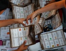 La encuesta arrojó que las y los ciudadanos que se identificaron como clase social baja, lograron que Sheinbaum tuviera 53 puntos de ventaja. EFE/ F. Guasco.