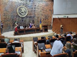 A las afueras del Congreso del Estado, integrantes del Frente Nacional contra Violencia Vicaria siguieron en huelga de hambre luego que fuera iniciada desde el pasado jueves. EL INFORMADOR/ M. Hernández.