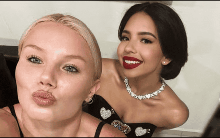 La joven publicó en su cuenta de Instagram una serie de fotografías de sus vacaciones y Ángela comentó la publicación con un emoji de corazón. ESPECIAL / IG