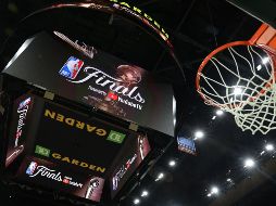 Los Celtics de Boston y los Maverics de Dallas llegan en su mejor momento y listos para dar el mayor espectáculo a los aficionados. AFP / Joe Murphy