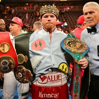Canelo Álvarez tiene nueva fecha para decidir si renuncia o no al título de la FIB