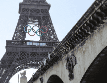 A 50 días de que arranquen los Juegos Olímpicos, los anillos estarán desde hoy viernes 7 de junio sobre el gran símbolo de la capital de Francia. EFE / T. Suárez