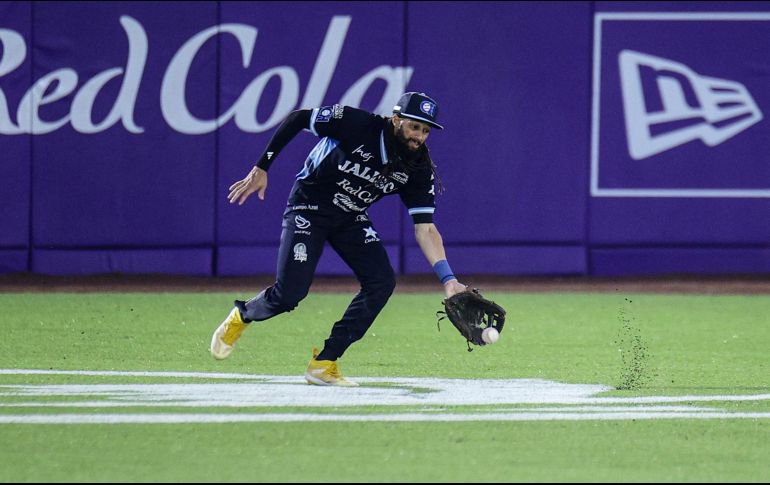 En esa entrada los Charros hicieron gala de su poder al madero, ya que fueron tres cuadrangulares con los que Jalisco pudo llegar a la registradora en un total de cuatro ocasiones. CORTESÍA