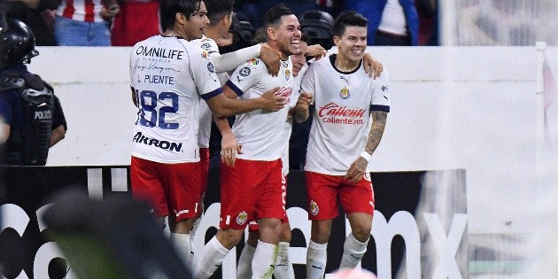 Mediocampista de Chivas ya tendría nuevo equipo