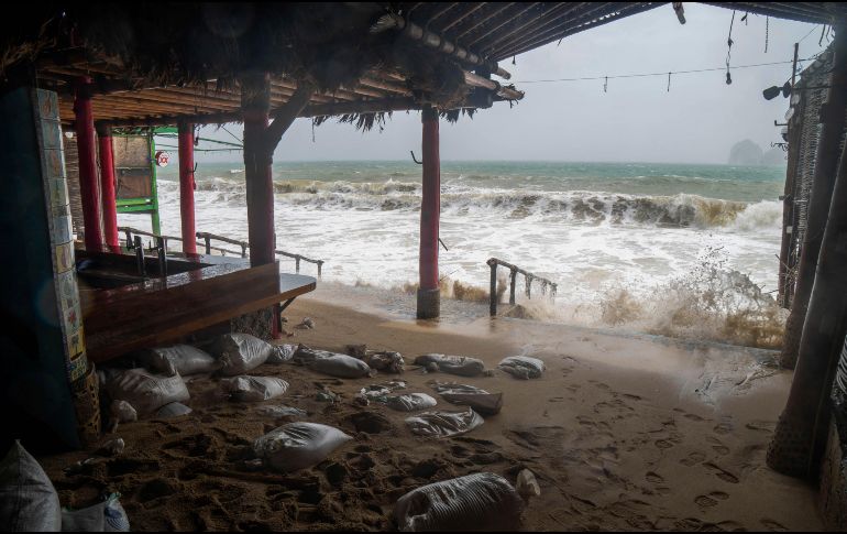 De acuerdo a la Conagua, para la temporada 2024, en el Pacífico se esperan entre 15 a 18 ciclones, mientras que en el Atlántico se prevén de 20 a 23 ciclones y huracanes. AFP / ARCHIVO