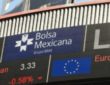 En la jornada, el peso se apreció un 0.38 % frente al dólar, al cotizar a 18.29 unidades por billete verde, luego de cotizar 18.36 al cierre de la jornada previa, según datos del Banco de México. EFE / ARCHIVO