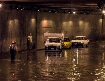 En el Área Metropolitana de Guadalajara hay al menos 30 pasos a desnivel que ante una tormenta se vuelven peligrosos para los habitantes. EL INFORMADOR / ARCHIVO