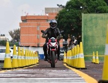 Las licencias de conducir permanentes tienen las ventajas de no repetir pruebas de aptitud ni pagar periódicamente. SUN/Archivo