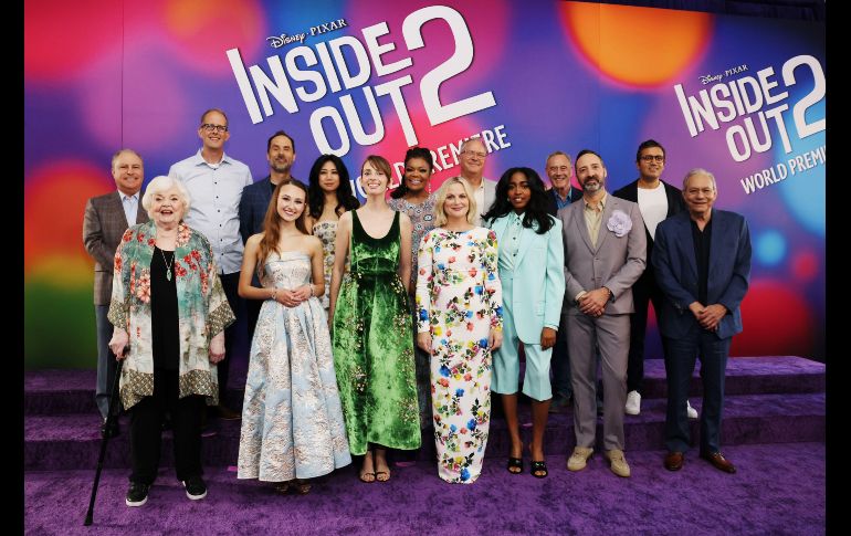 Realizadores y elenco de las voces en inglés de 