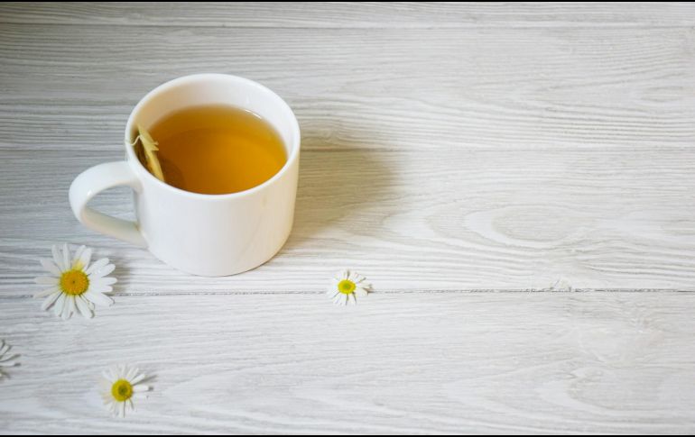 Estas bebidas podrían ayudarte a saciar tu apetito por la noche y desintoxicar tu organismo. UNSPLASH / C. CLIMOVICH