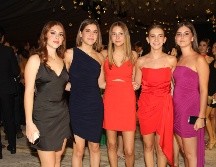 Paola Fernández, Ximena González, Sofía Ramírez, María Montelongo y Daniela Campos en la graduación del colegio Los Altos. GENTE BIEN JALISCO/ Esmeralda Ecamilla